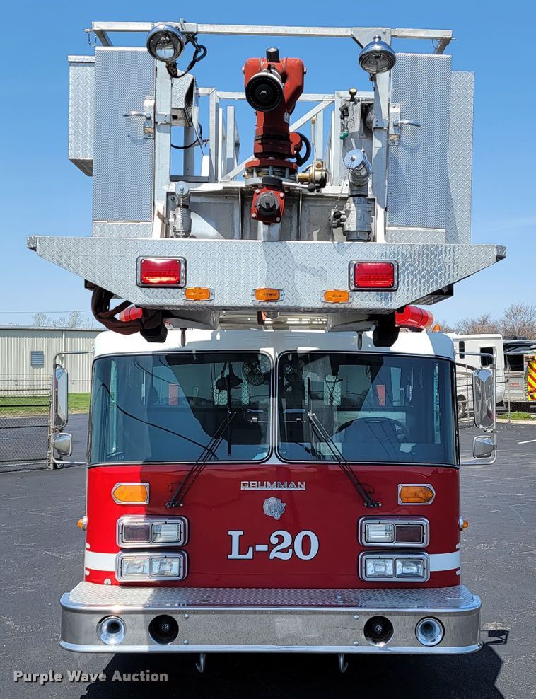 image for item JL9612 1990 Grumman  ladder fire truck
