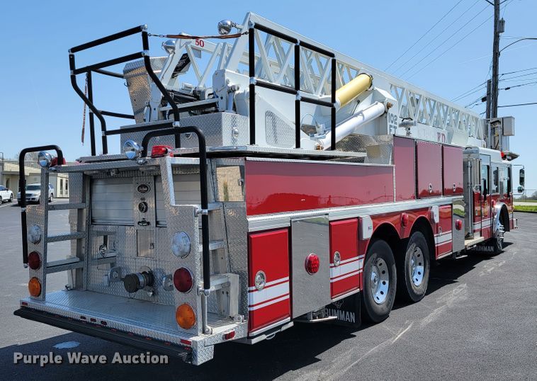 image for item JL9612 1990 Grumman  ladder fire truck