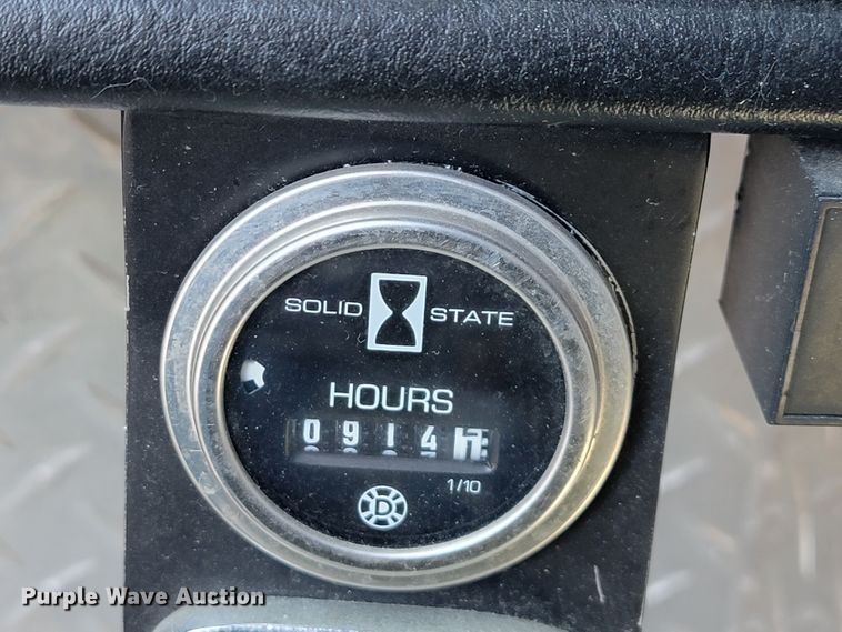 image for item JL9612 1990 Grumman  ladder fire truck