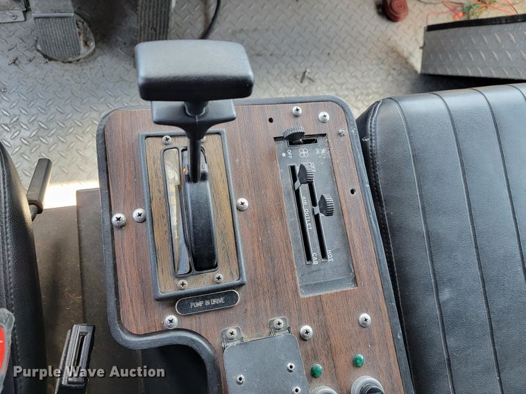 image for item JL9612 1990 Grumman  ladder fire truck