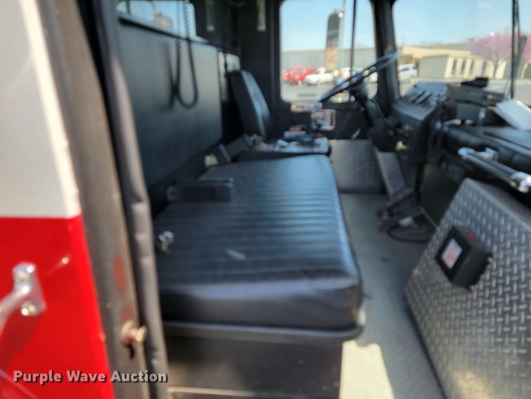 image for item JL9612 1990 Grumman  ladder fire truck