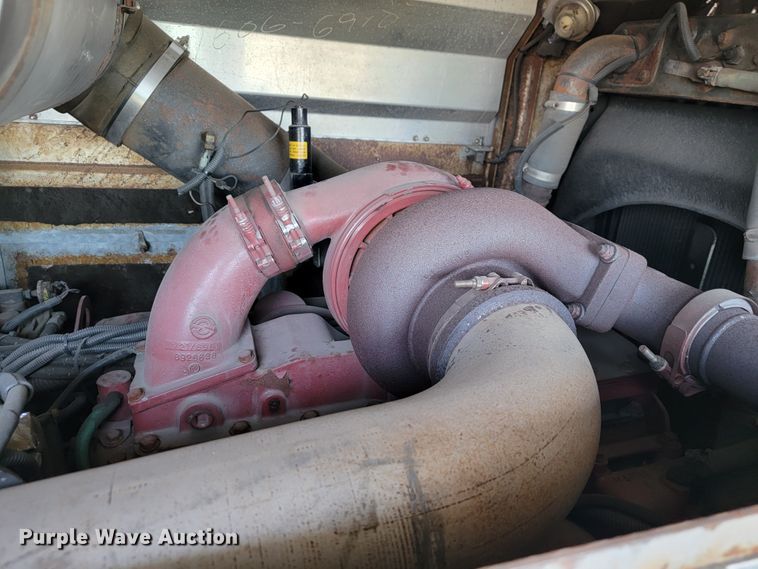 image for item JL9612 1990 Grumman  ladder fire truck