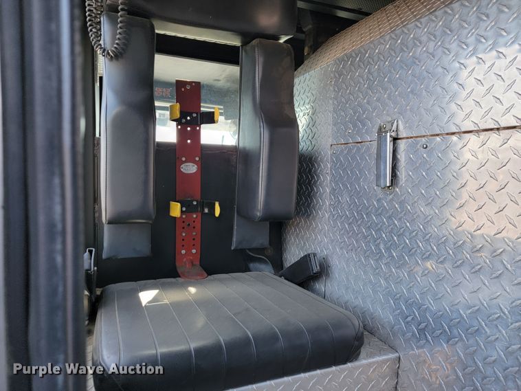 image for item JL9612 1990 Grumman  ladder fire truck