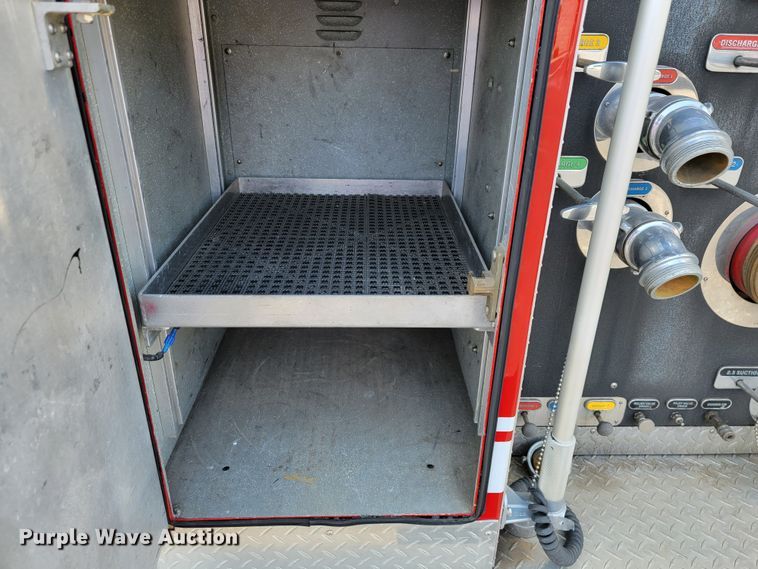 image for item JL9612 1990 Grumman  ladder fire truck