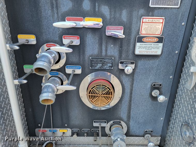 image for item JL9612 1990 Grumman  ladder fire truck