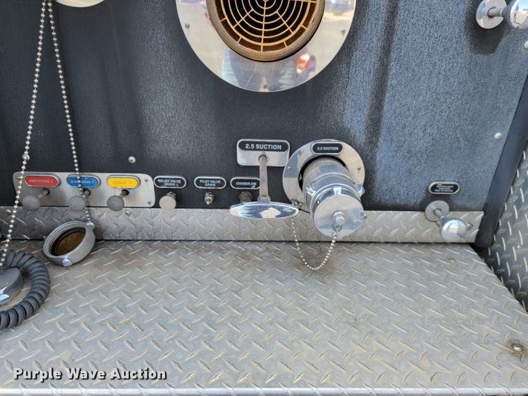 image for item JL9612 1990 Grumman  ladder fire truck