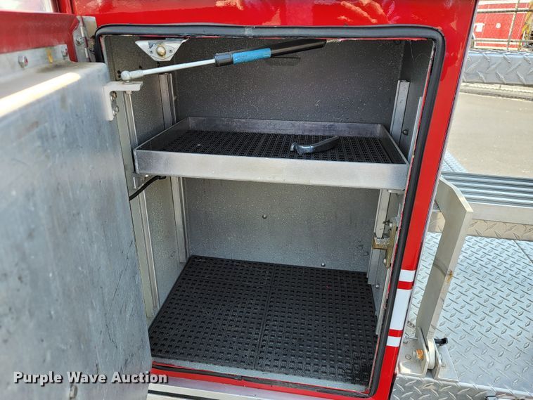 image for item JL9612 1990 Grumman  ladder fire truck