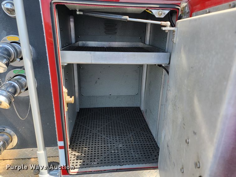 image for item JL9612 1990 Grumman  ladder fire truck