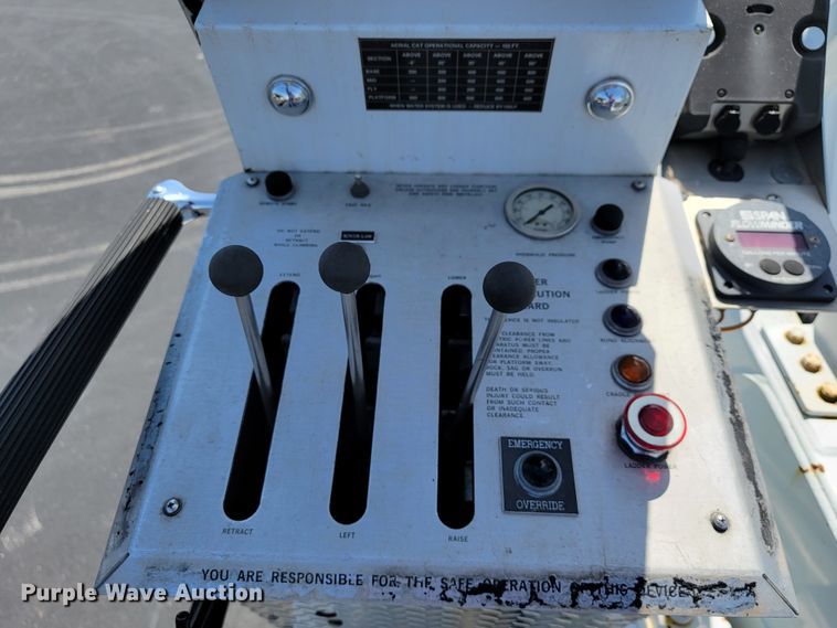 image for item JL9612 1990 Grumman  ladder fire truck