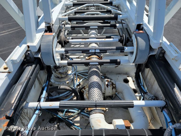 image for item JL9612 1990 Grumman  ladder fire truck