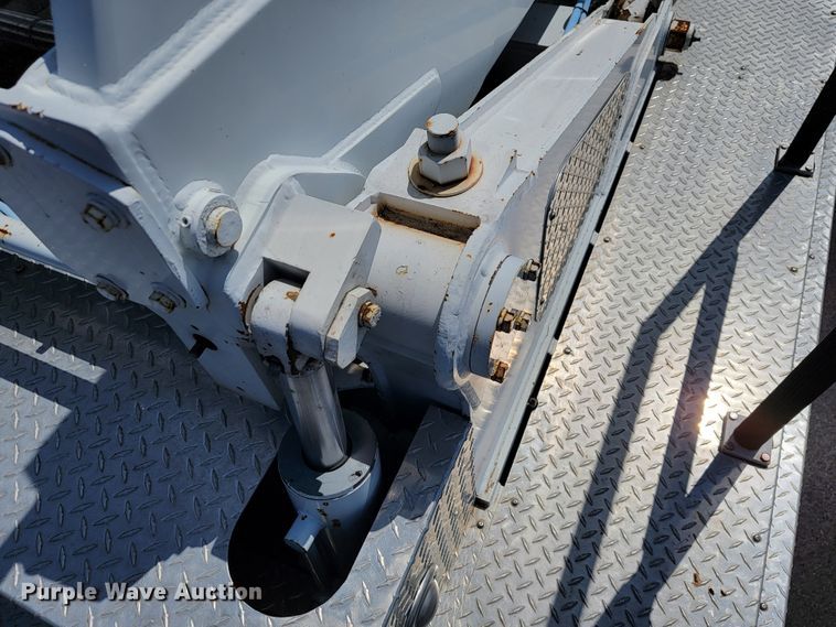 image for item JL9612 1990 Grumman  ladder fire truck