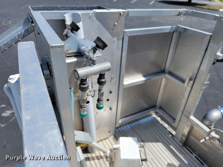 image for item JL9612 1990 Grumman  ladder fire truck