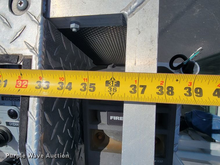 image for item JL9612 1990 Grumman  ladder fire truck