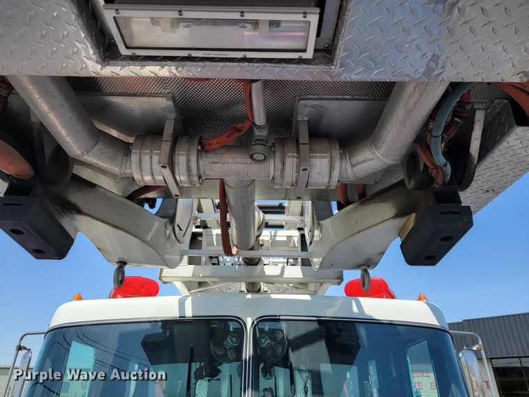 image for item JL9612 1990 Grumman  ladder fire truck