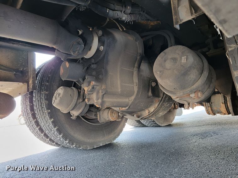 image for item JL9612 1990 Grumman  ladder fire truck