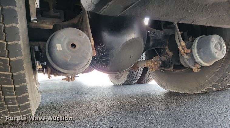 image for item JL9612 1990 Grumman  ladder fire truck