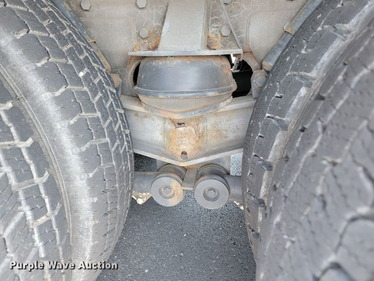 image for item JL9612 1990 Grumman  ladder fire truck