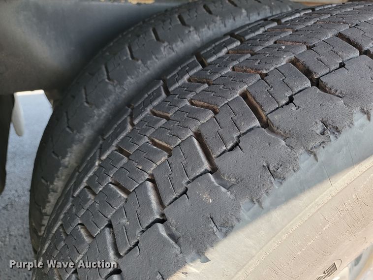 image for item JL9612 1990 Grumman  ladder fire truck