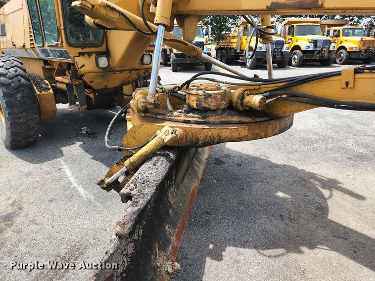 image for item JM9052 1995 Galion 850  motor grader