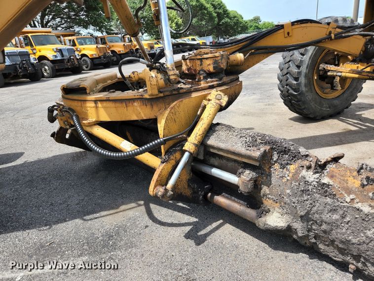 image for item JM9052 1995 Galion 850  motor grader