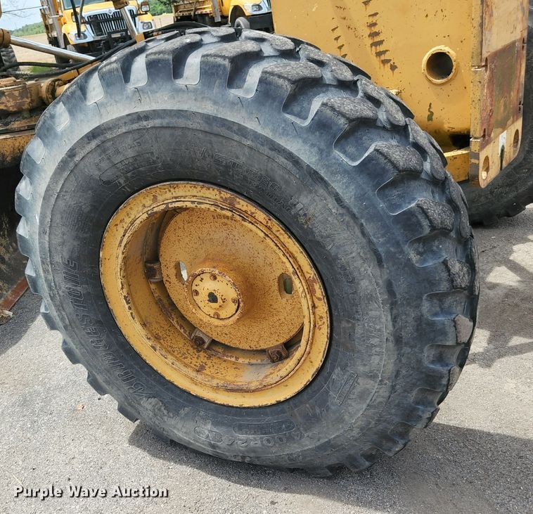 image for item JM9052 1995 Galion 850  motor grader