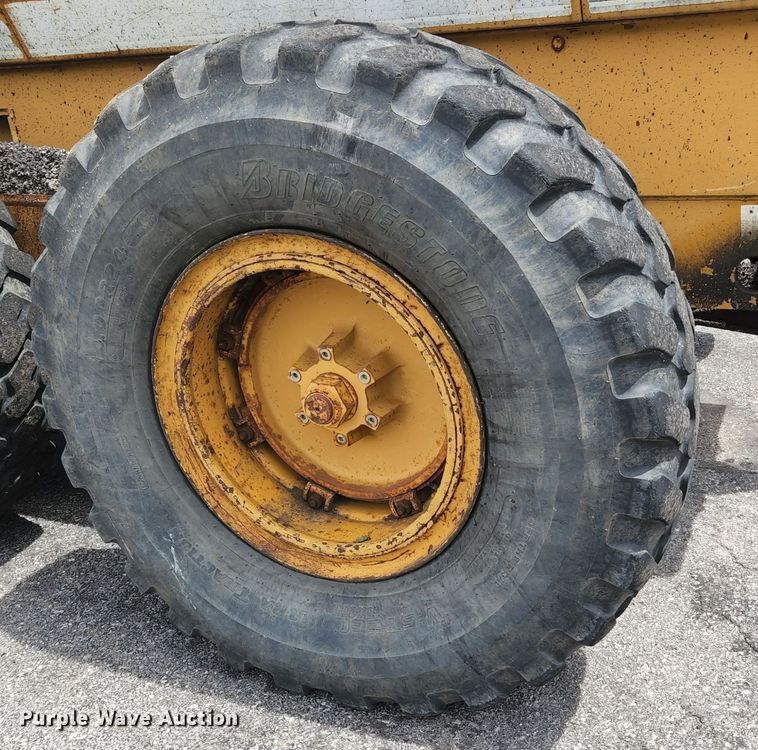 image for item JM9052 1995 Galion 850  motor grader