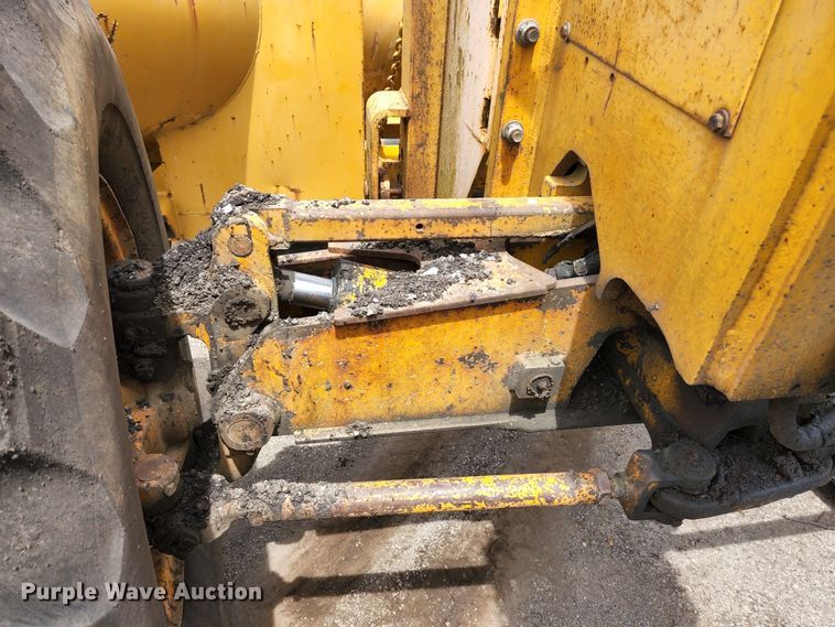 image for item JM9053 1989 John Deere 670B  motor grader