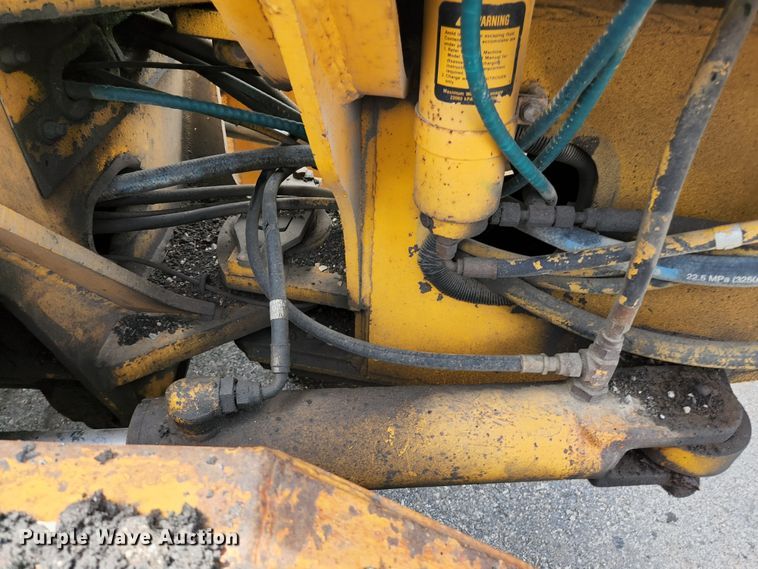 image for item JM9053 1989 John Deere 670B  motor grader