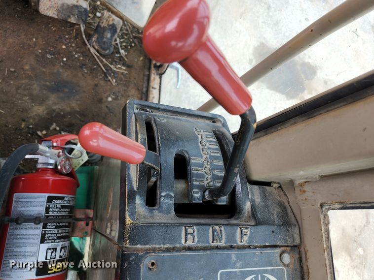 image for item JM9053 1989 John Deere 670B  motor grader