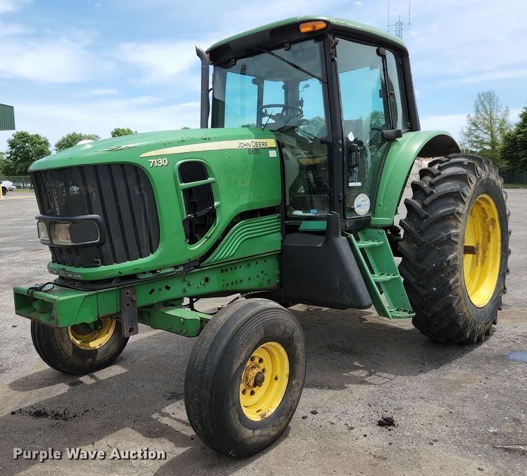 image for item JM9054 John Deere 7130  tractor