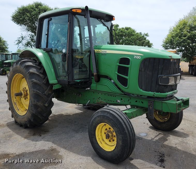 image for item JM9054 John Deere 7130  tractor