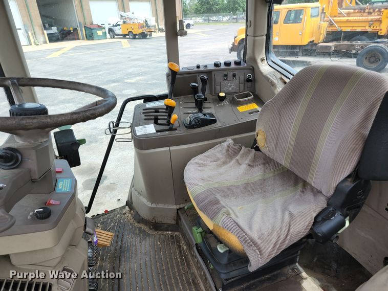 image for item JM9054 John Deere 7130  tractor