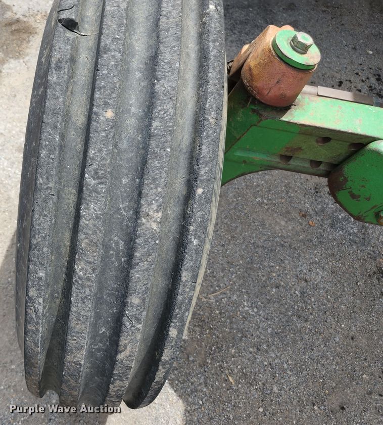 image for item JM9054 John Deere 7130  tractor