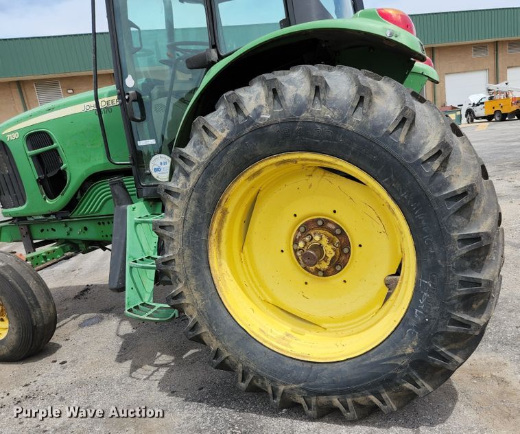 image for item JM9054 John Deere 7130  tractor
