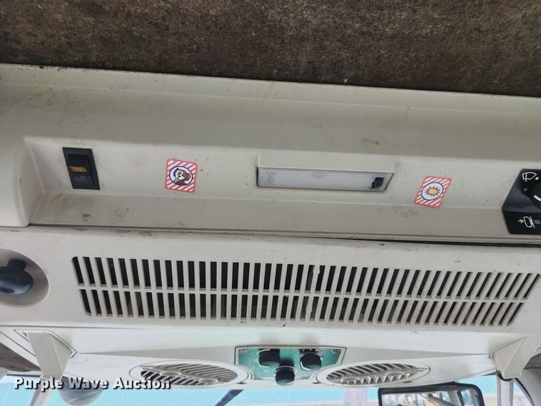 image for item JM9055 John Deere 6615  tractor