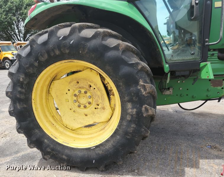image for item JM9055 John Deere 6615  tractor