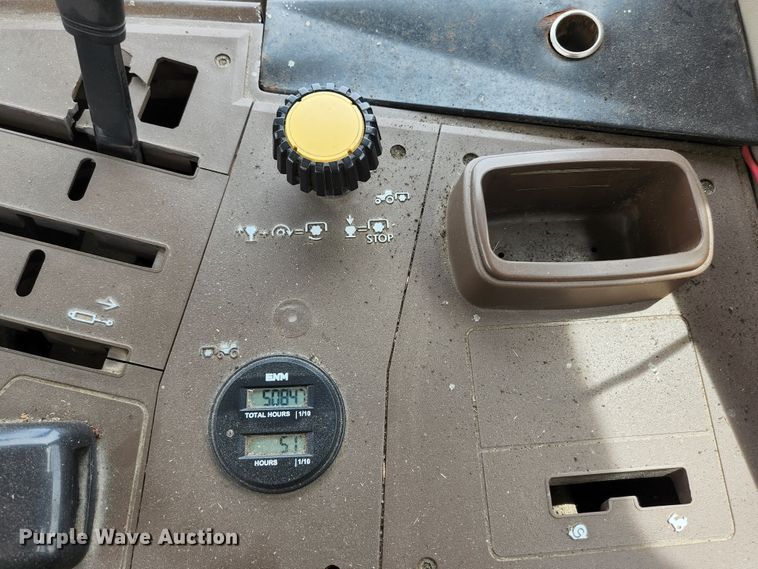 image for item JM9056 John Deere 6615  tractor