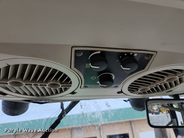 image for item JM9056 John Deere 6615  tractor