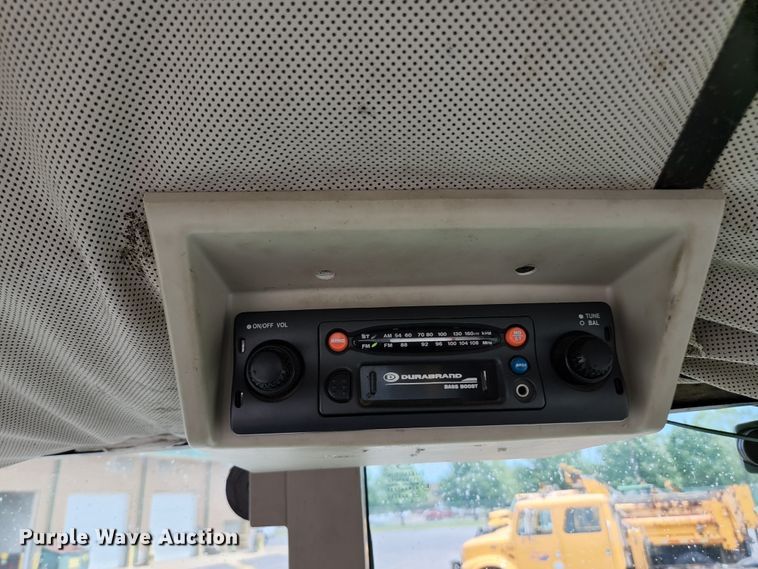 image for item JM9056 John Deere 6615  tractor