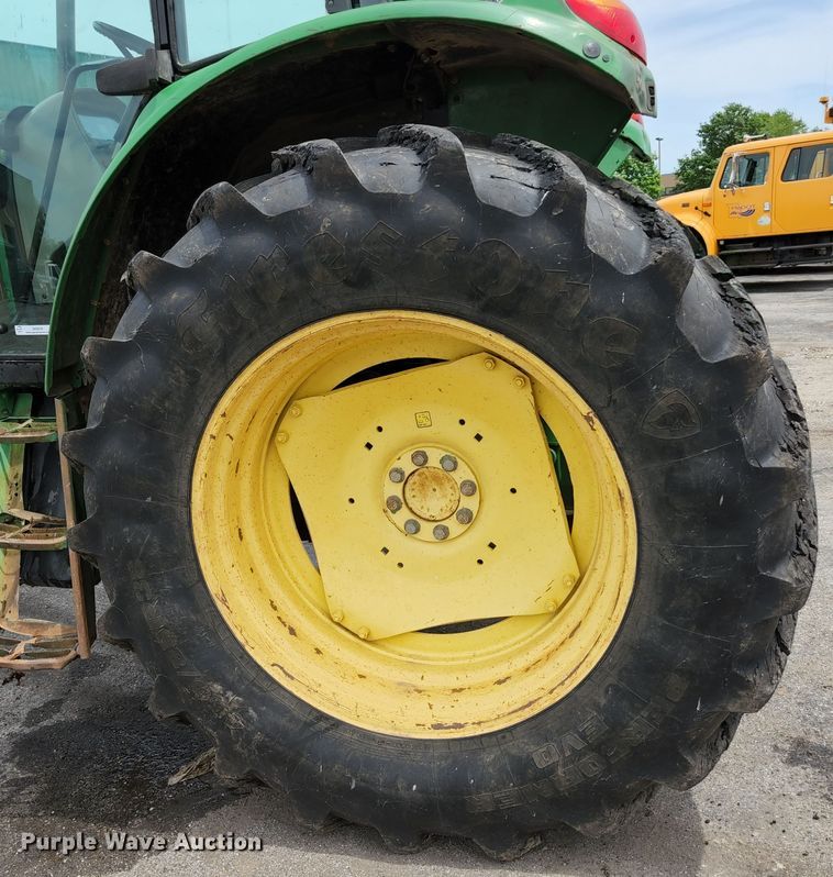 image for item JM9056 John Deere 6615  tractor