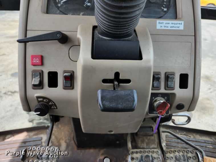 image for item JM9057 John Deere 6615  tractor