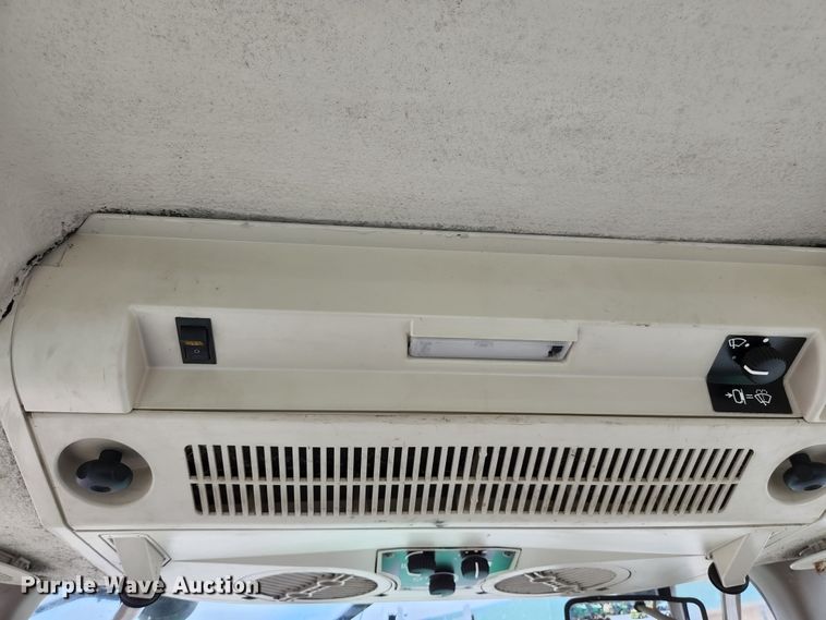 image for item JM9057 John Deere 6615  tractor