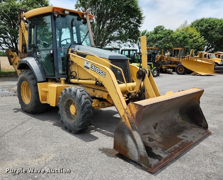 image for item JM9059 2006 John Deere 310SG  backhoe