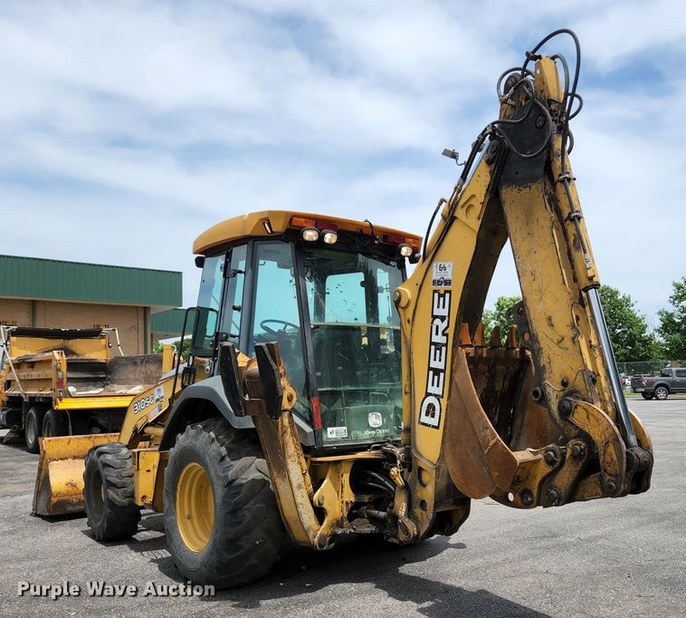 image for item JM9059 2006 John Deere 310SG  backhoe