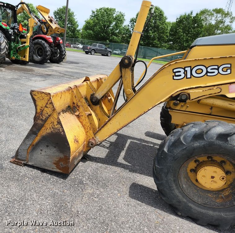 image for item JM9059 2006 John Deere 310SG  backhoe