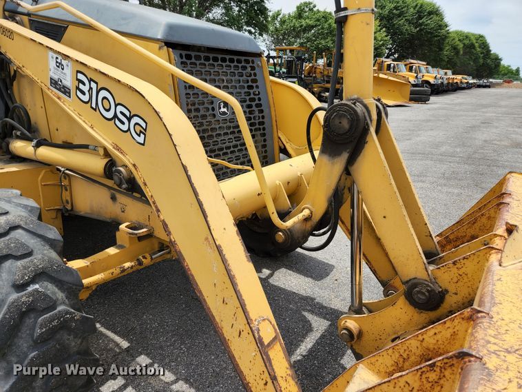 image for item JM9059 2006 John Deere 310SG  backhoe