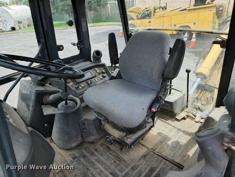 image for item JM9059 2006 John Deere 310SG  backhoe