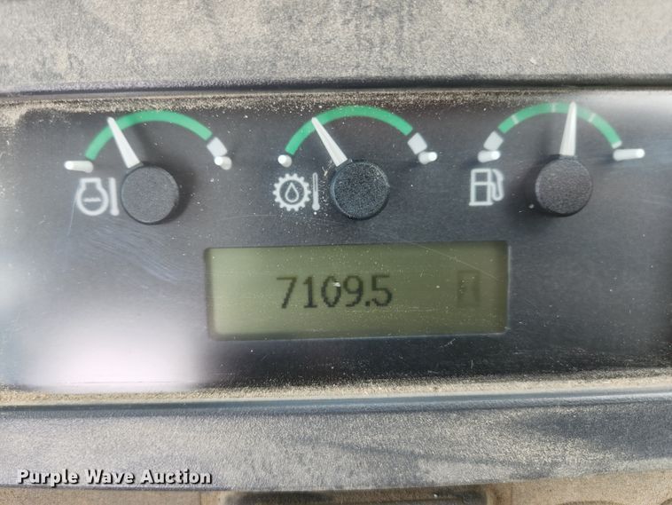 image for item JM9059 2006 John Deere 310SG  backhoe