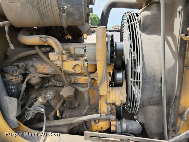 image for item JM9059 2006 John Deere 310SG  backhoe