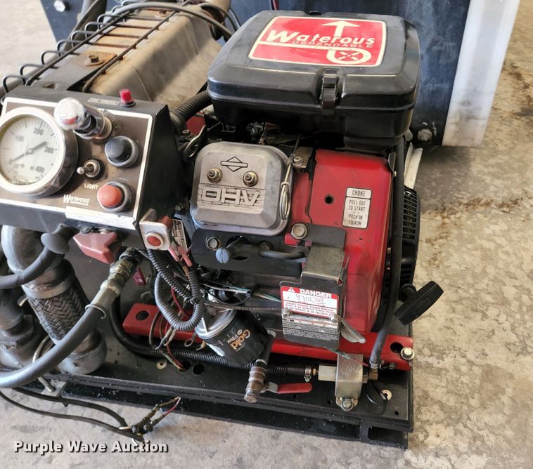 image for item JM9066 Defender  brush fire skid unit